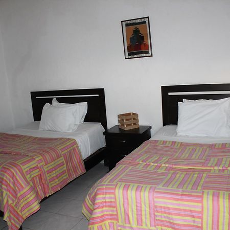 Hotel Villas Cuernavaca Темиско Экстерьер фото