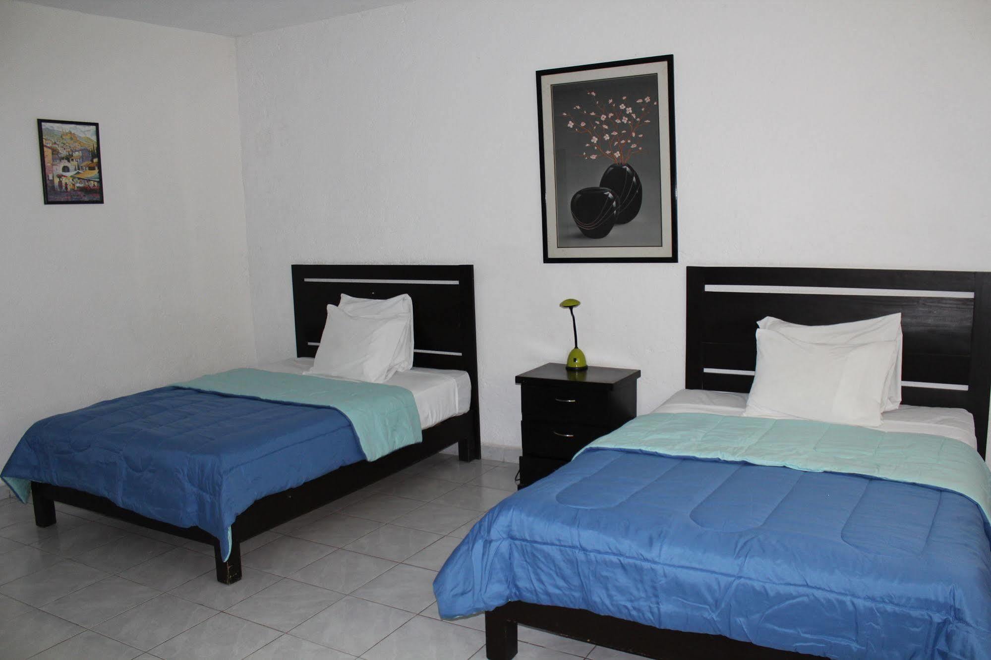 Hotel Villas Cuernavaca Темиско Экстерьер фото