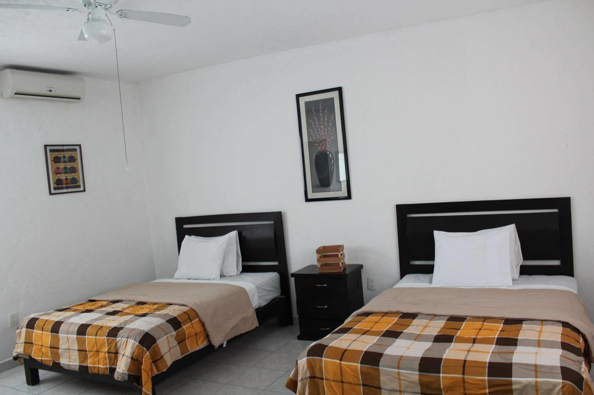 Hotel Villas Cuernavaca Темиско Экстерьер фото