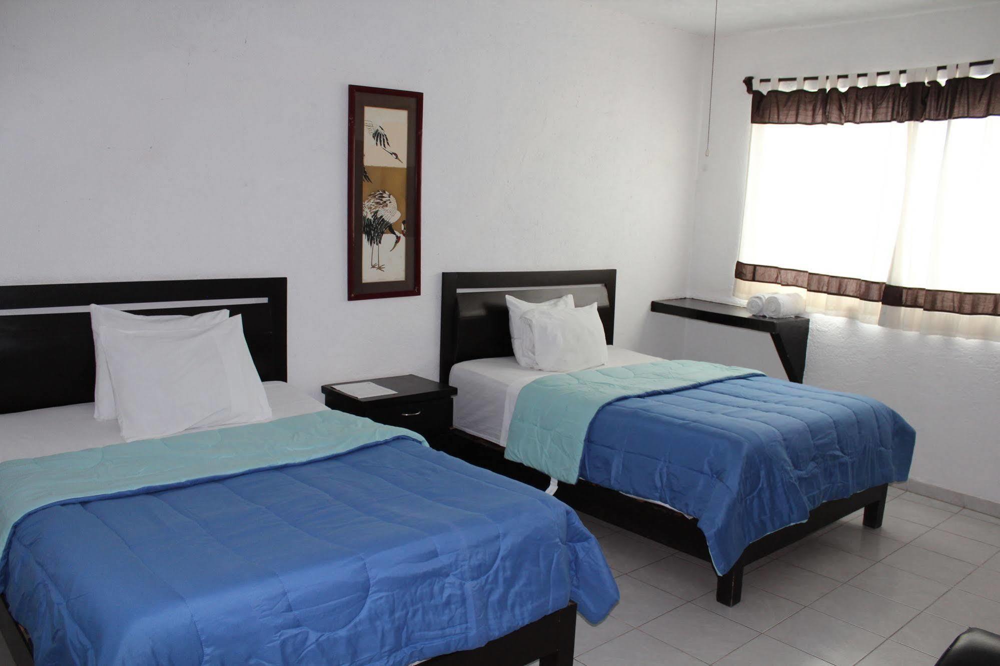 Hotel Villas Cuernavaca Темиско Экстерьер фото