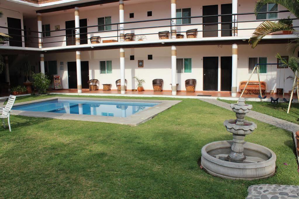 Hotel Villas Cuernavaca Темиско Экстерьер фото